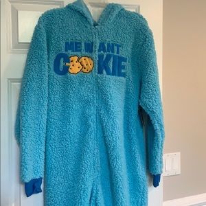 One piece “Me want cookie” pajama. XL Juniors.